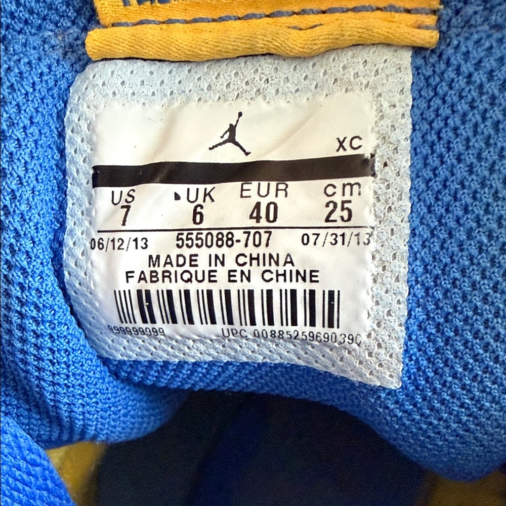 Nike Air Jordan 1 Retro OG Laney - Picture 3 of 12